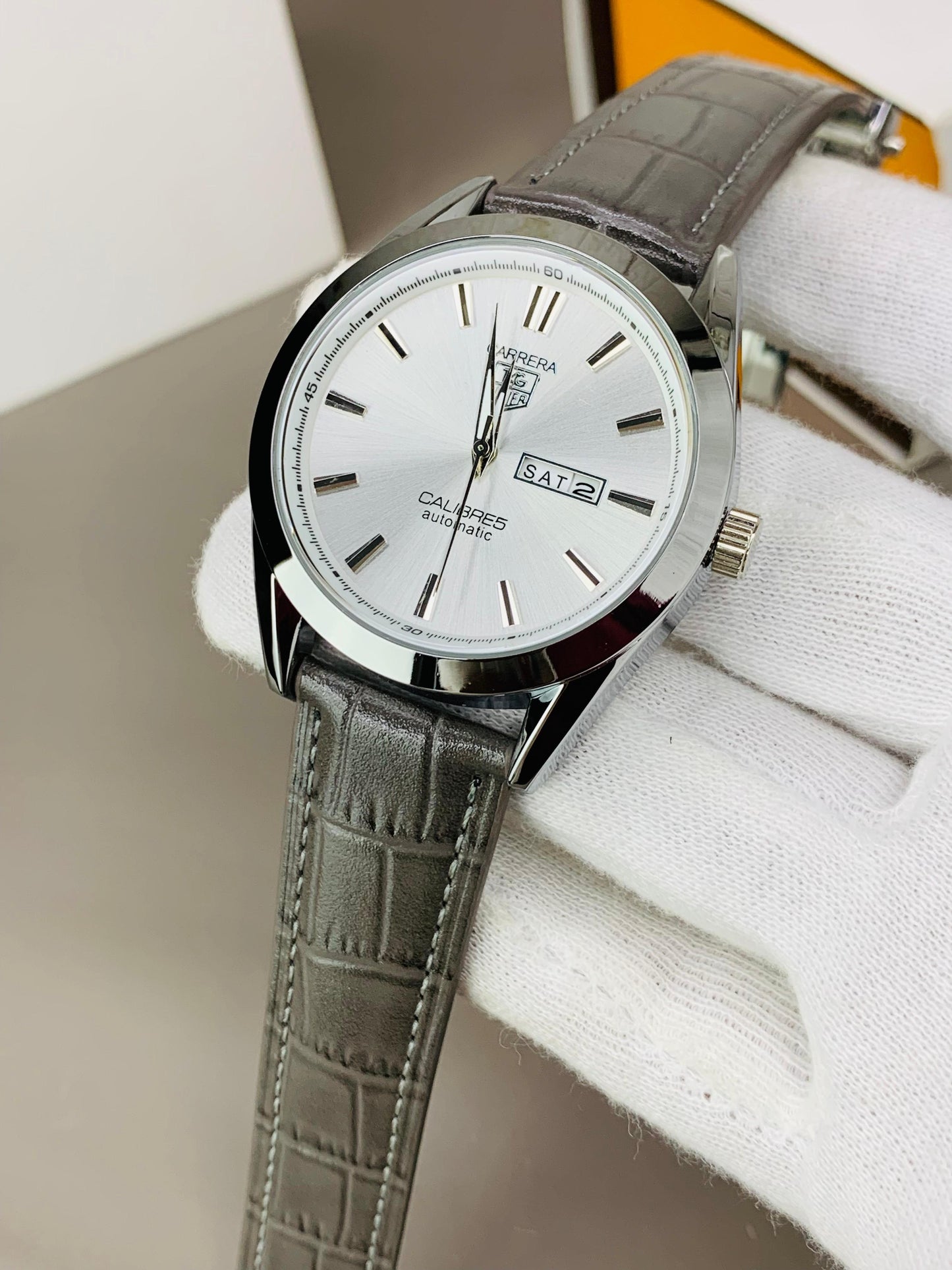 Tag C5 White/Grey